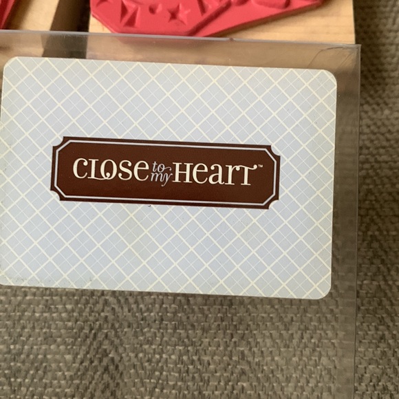 Party Favors S525 stamp set - Picture 7 of 7